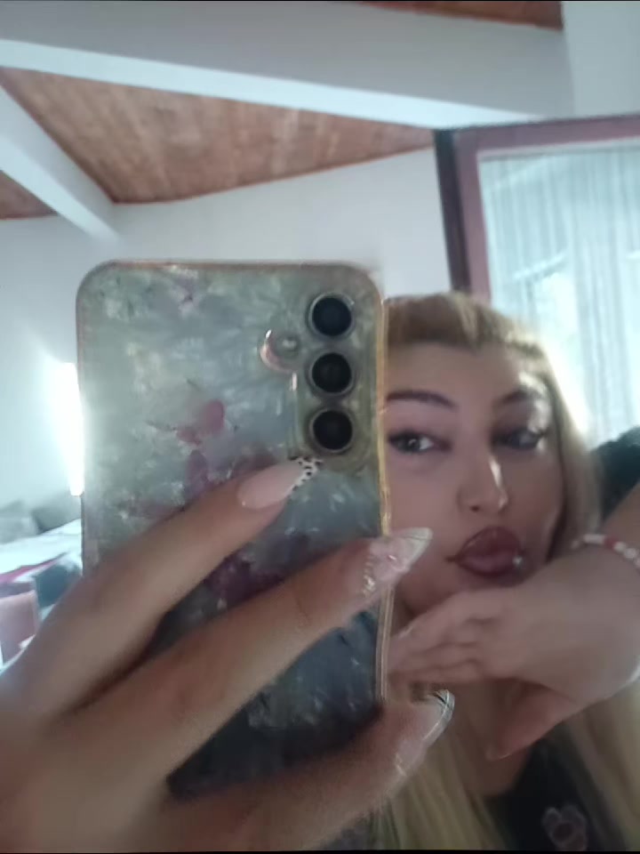 @lara_queen