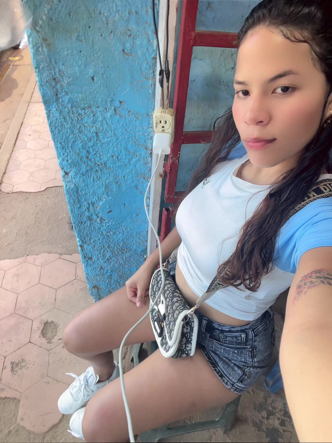 @Alejandra-4?