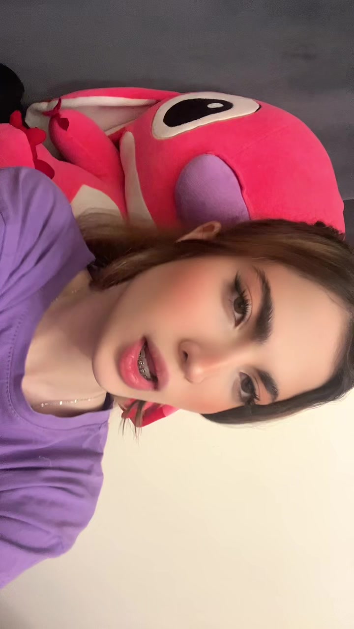 @diyananezhad