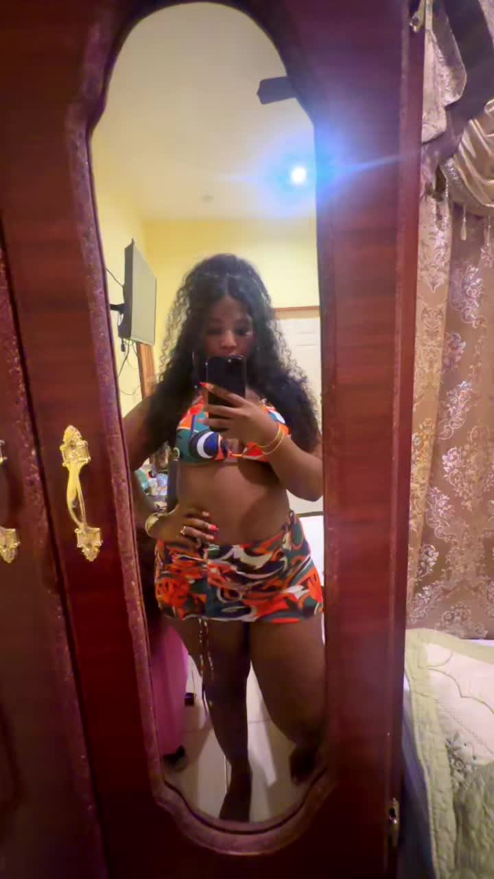 @Lisa Bradley 🇧🇿 🇧🇿