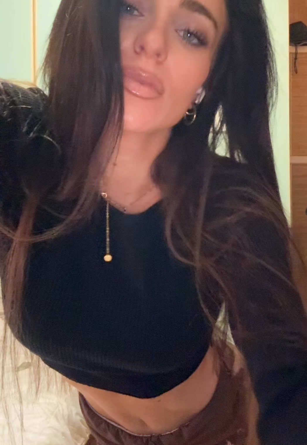 @Elena Siri