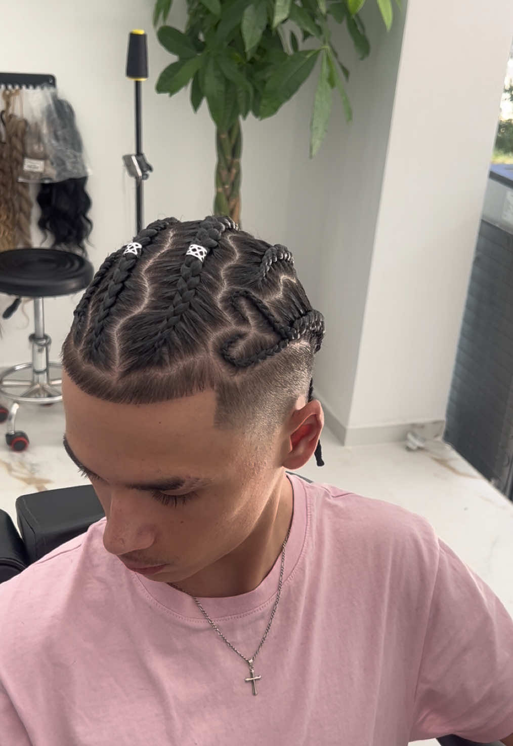 @FRAȚII BARBER