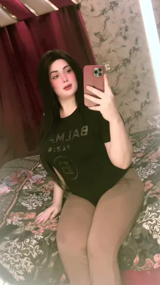 @Alizay_shah