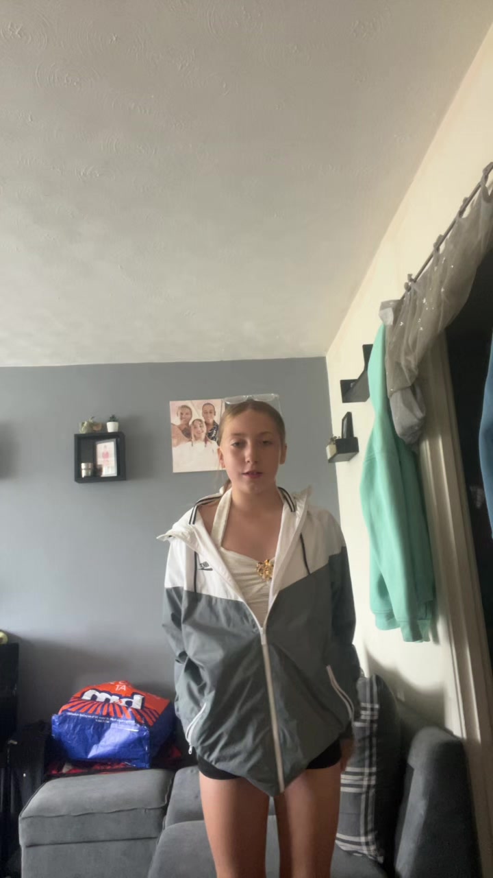 @Ella_thesmella