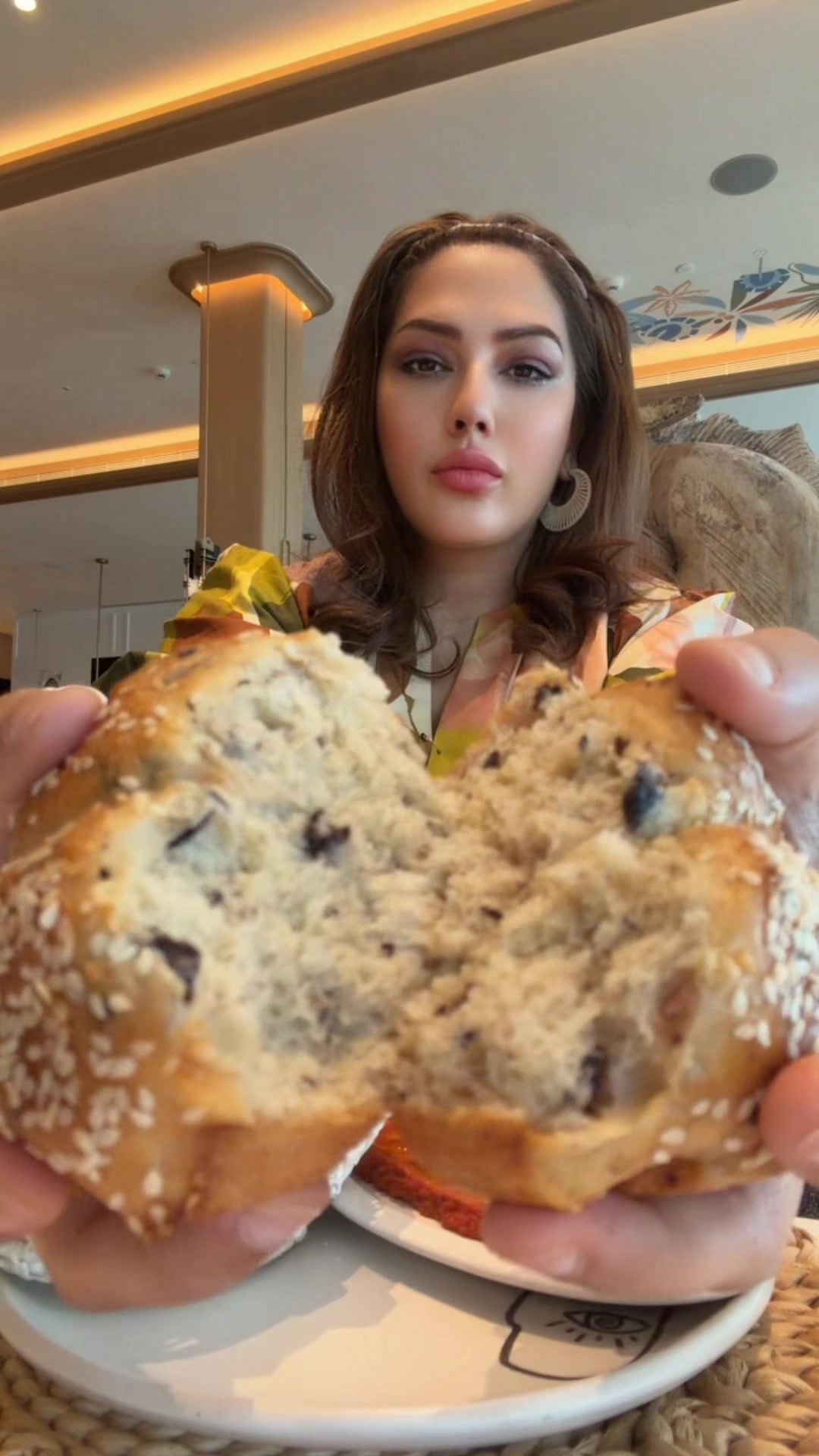 @AnaKhanOfficial