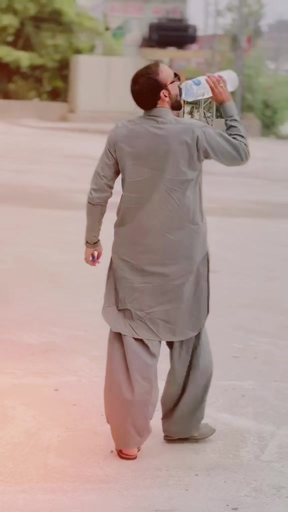 @چھوٹاخان باڈوان اورسیز