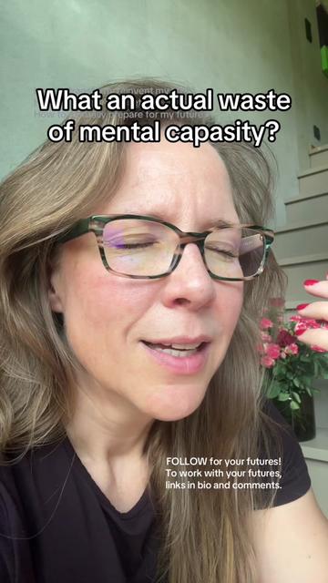 @Personal Futurist Essi Erika