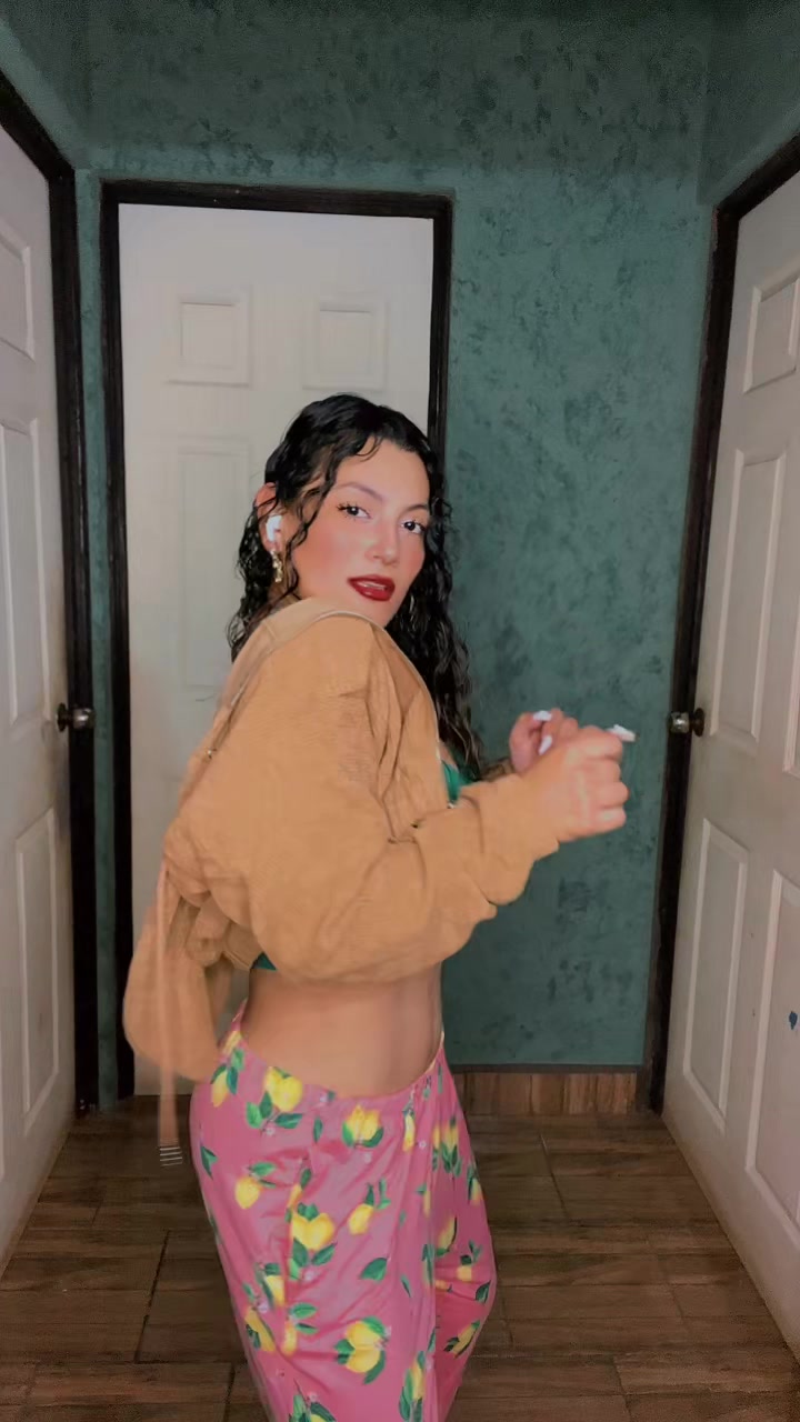 @Alejandra Ramirez☀️
