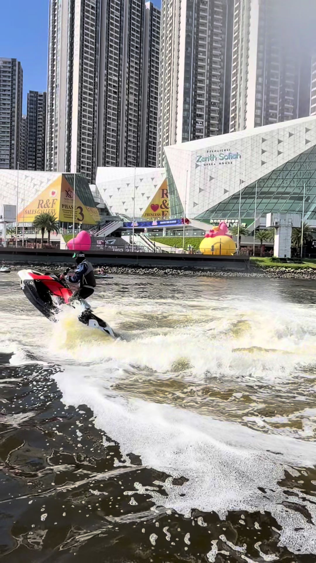 @HAFIZ SEADOO🏄🏻&zwj;♂️