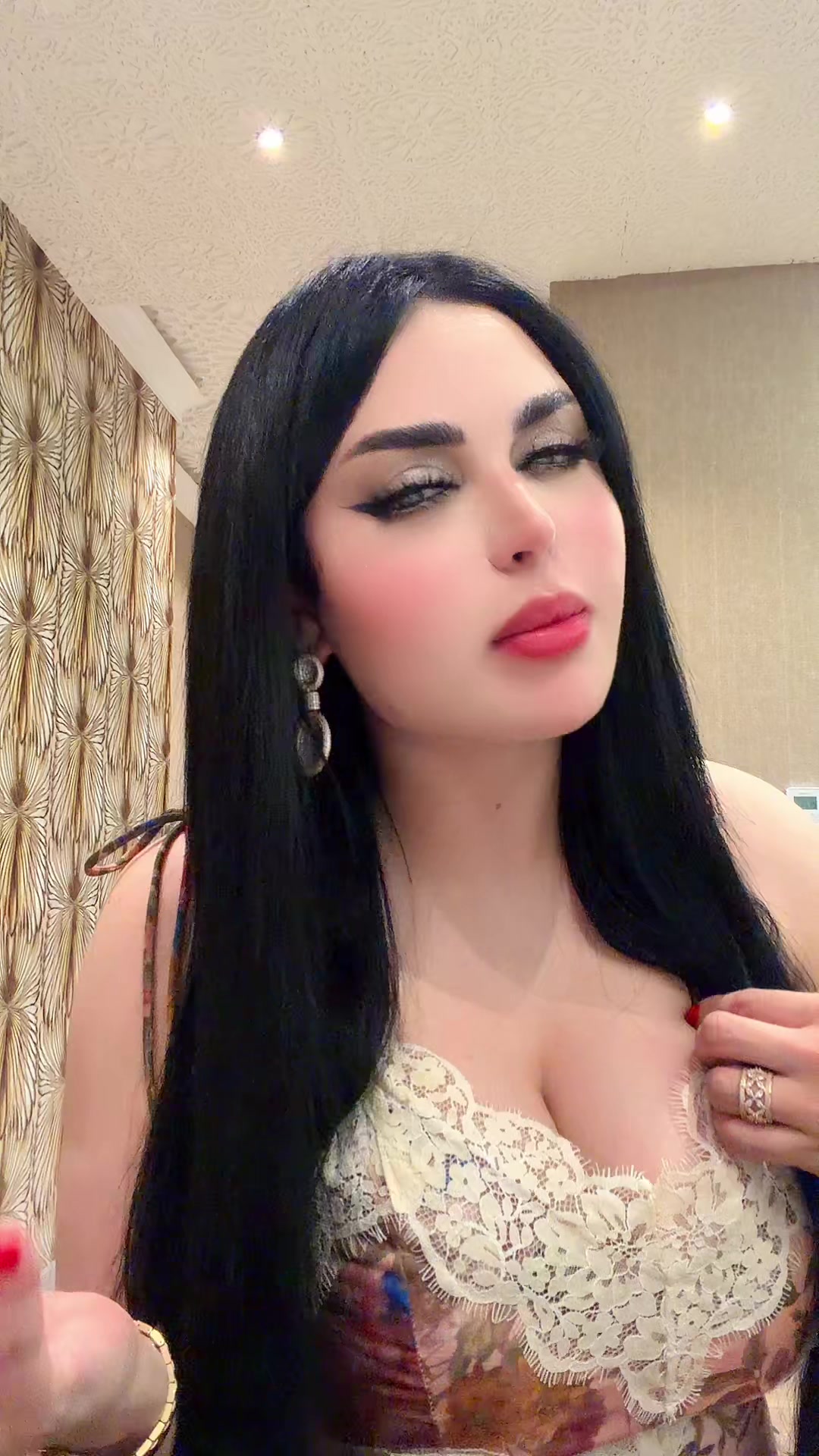 @Ahlam_Hajji