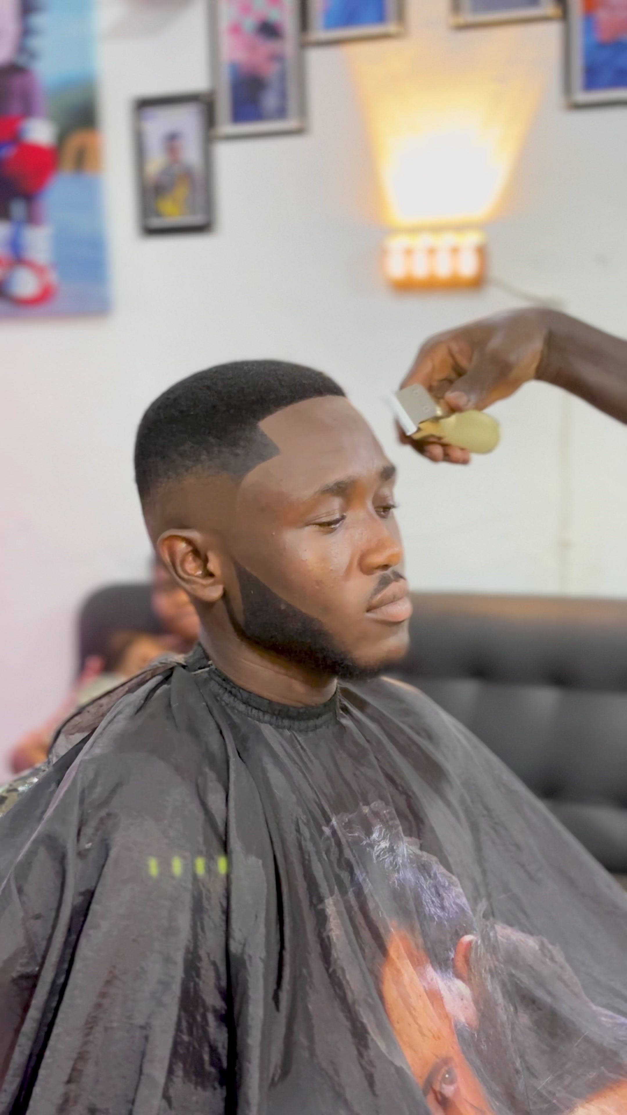 @_ĶĦÓĎJÓ_ ÈXÇÓBÄ🇬🇭🇺🇸💈✂️🔌