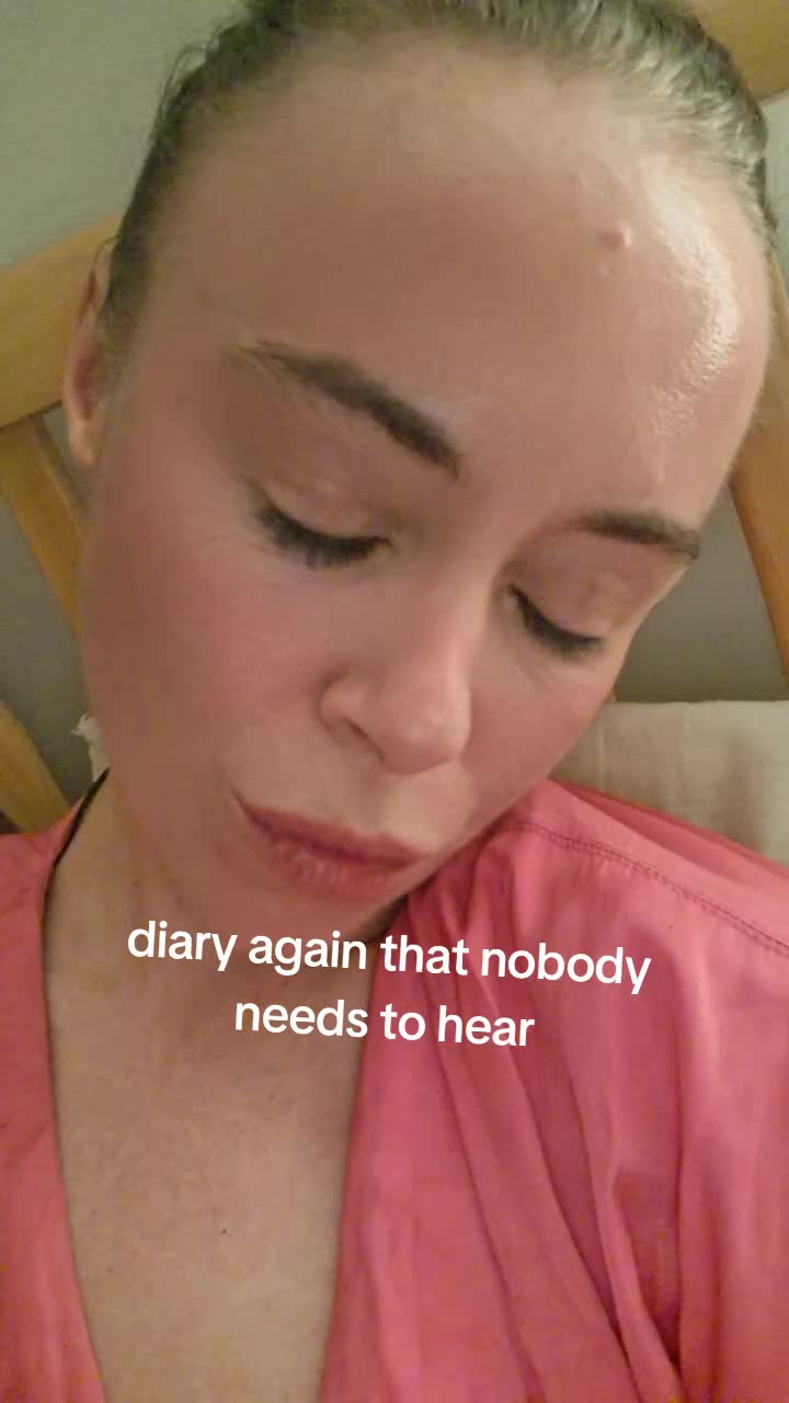 @lollyybmnqh