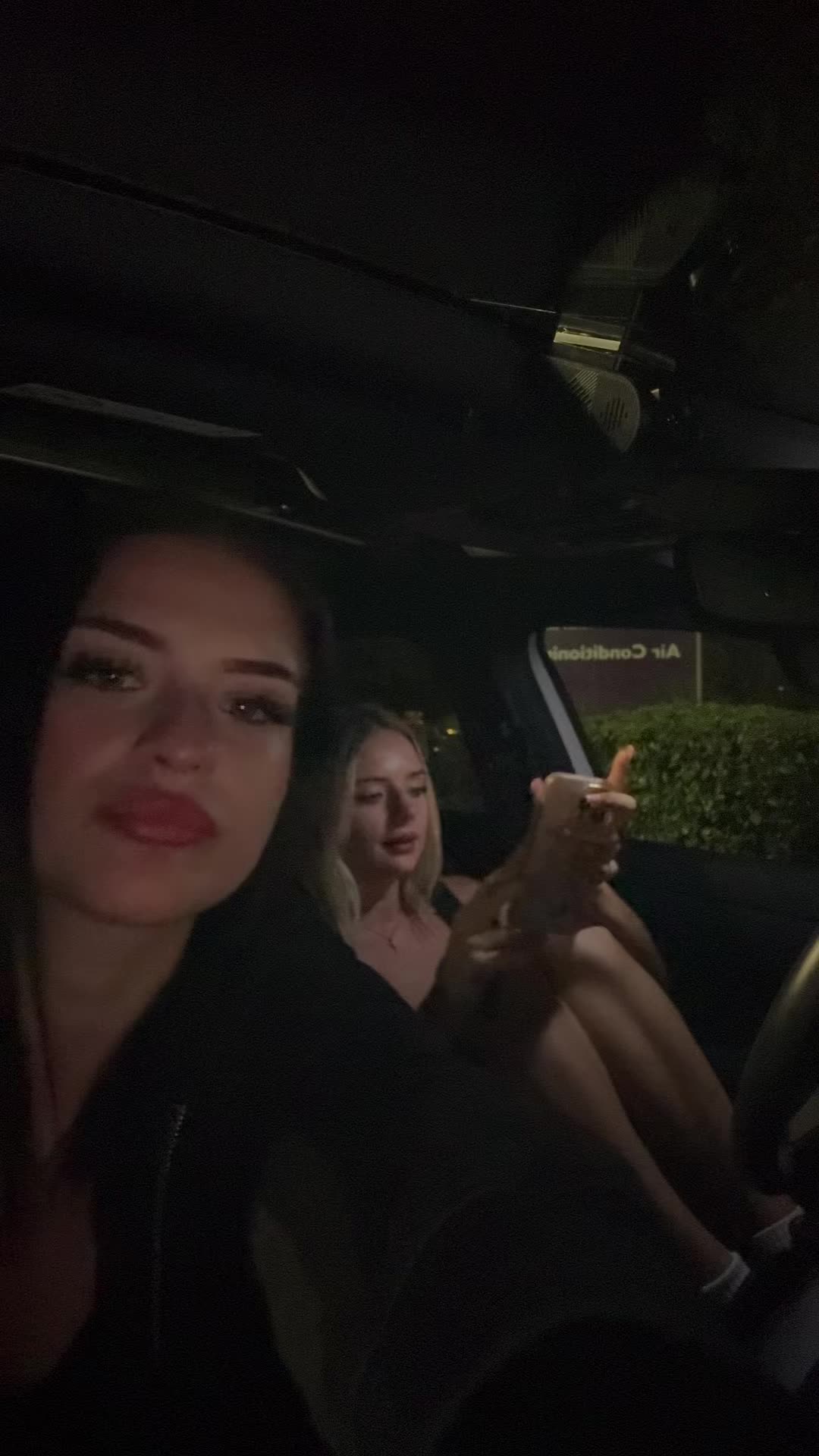 @jaskova