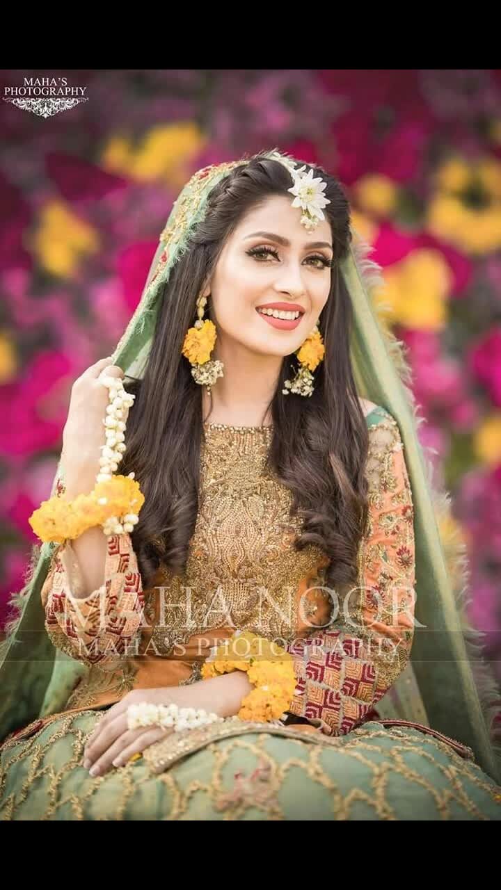 @Ayeza Khan