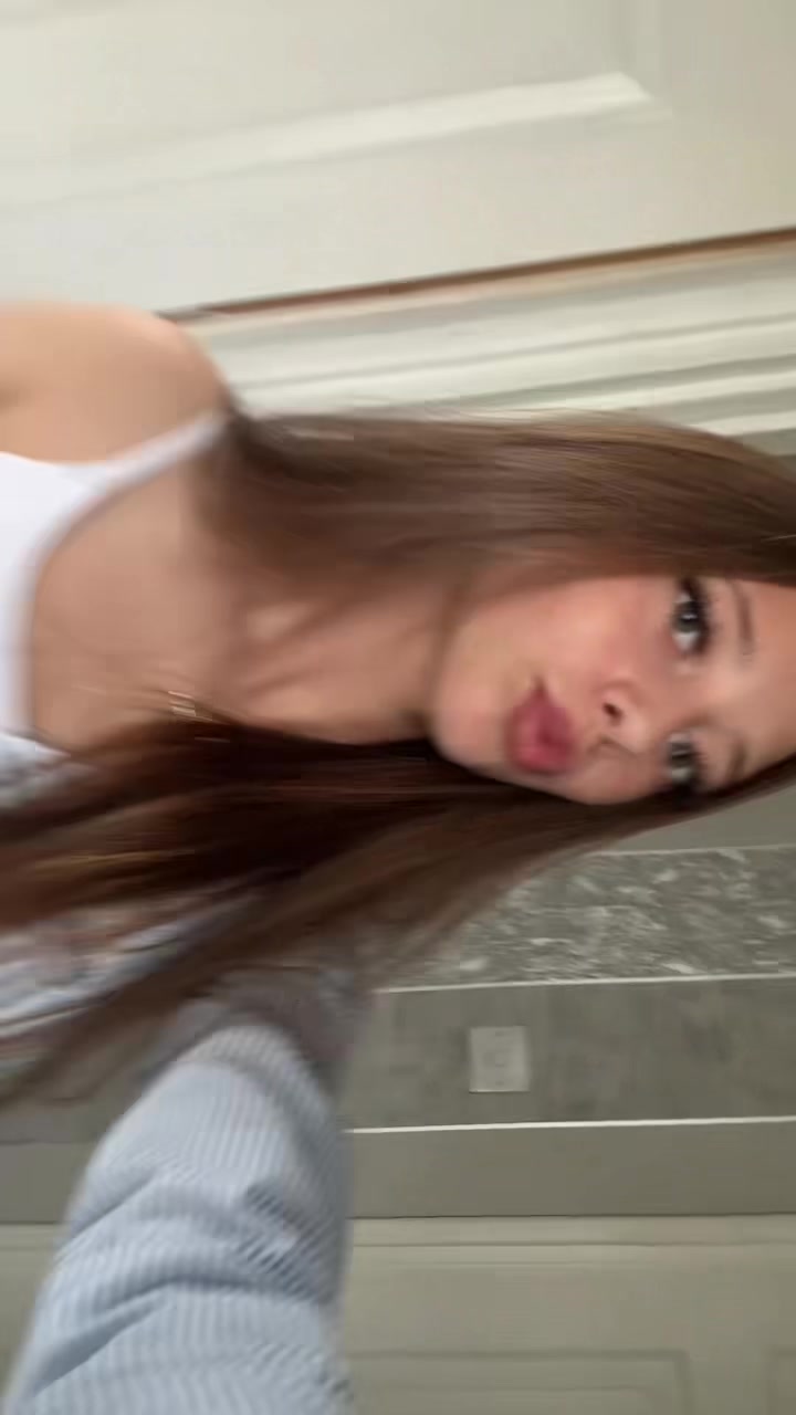 @𝐡𝐨𝐥𝐥𝐢𝐞ꨄ