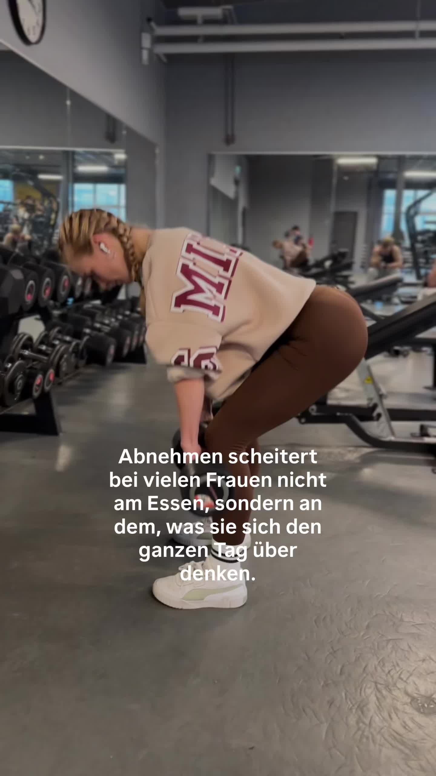 @celinastr_