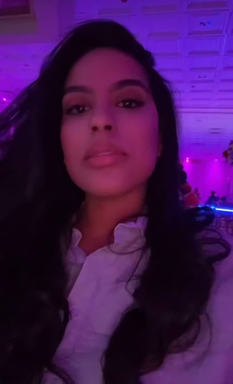 @EleynA