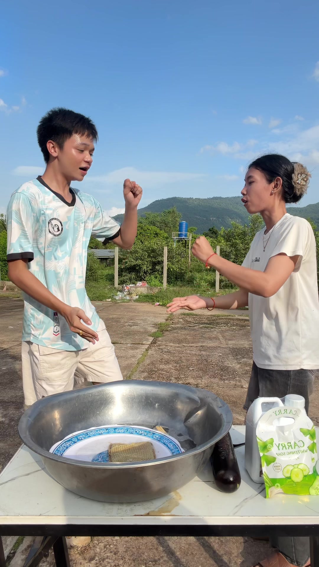 @ຕ່າຕ້າ😊