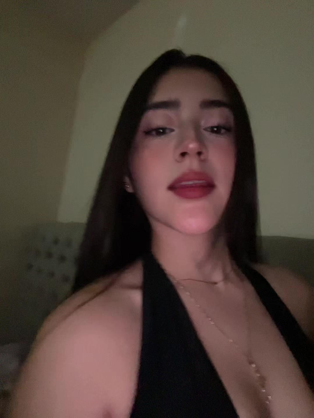 @Scarlet Olivo V🍬