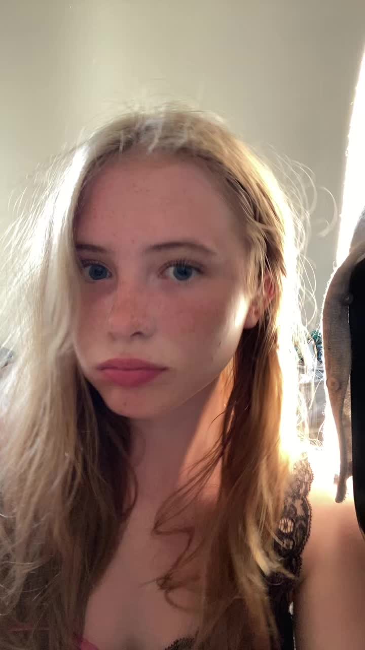 @isabella