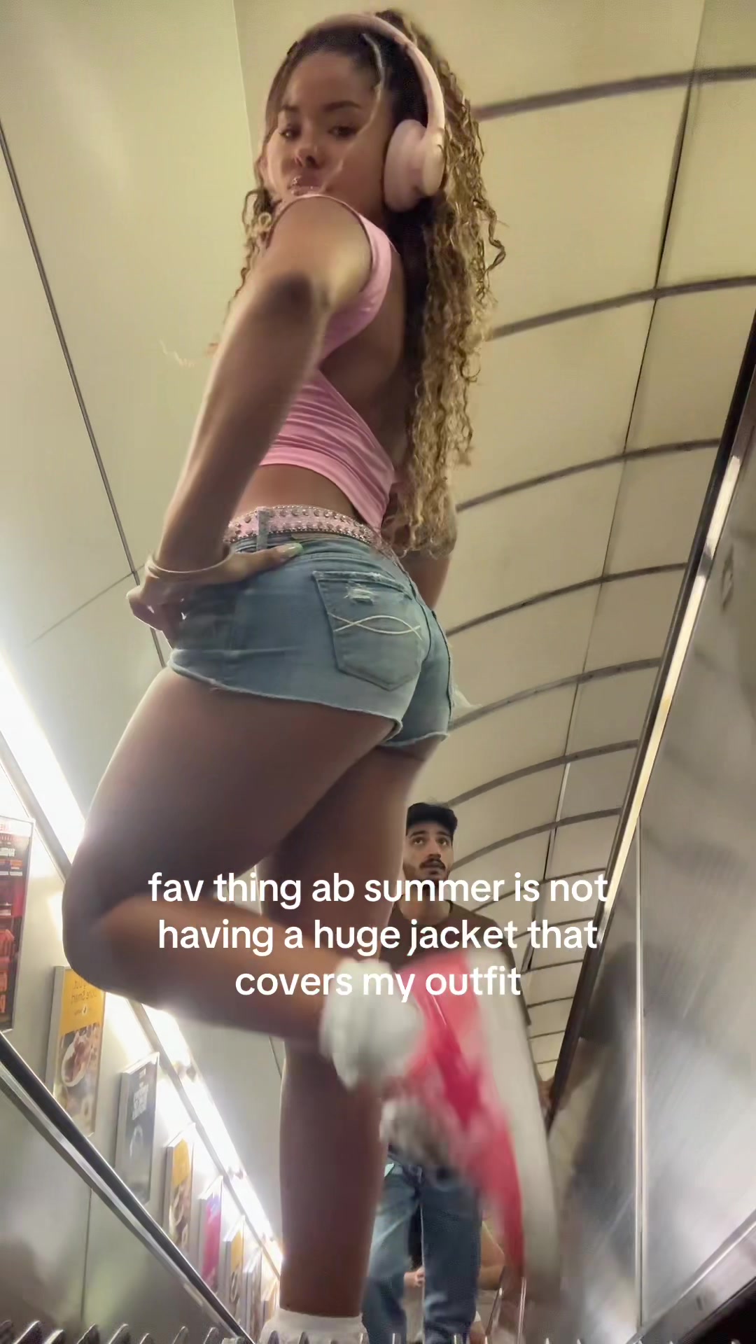 @hotgirlhollyy