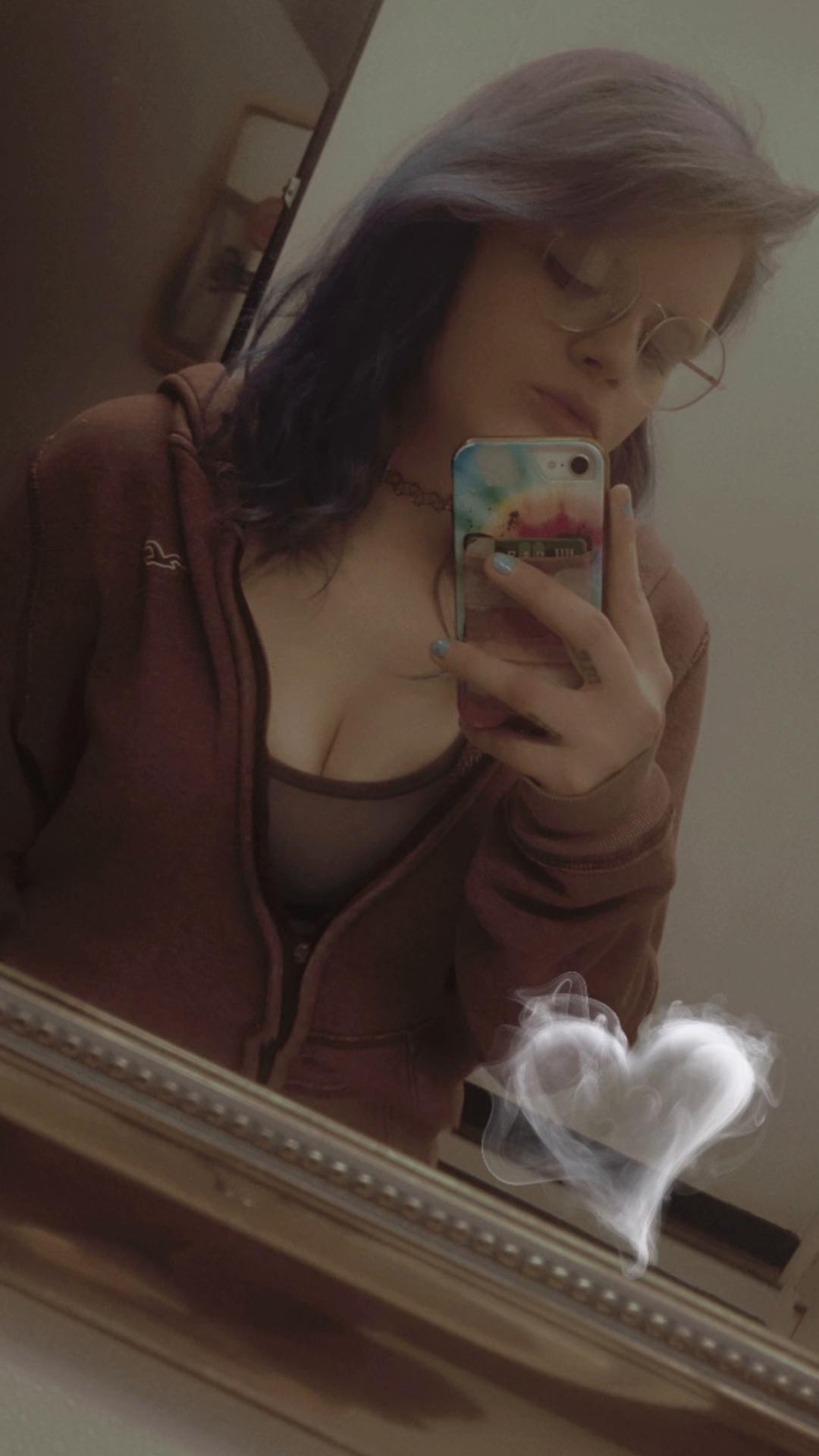 @Devina🍄🌻
