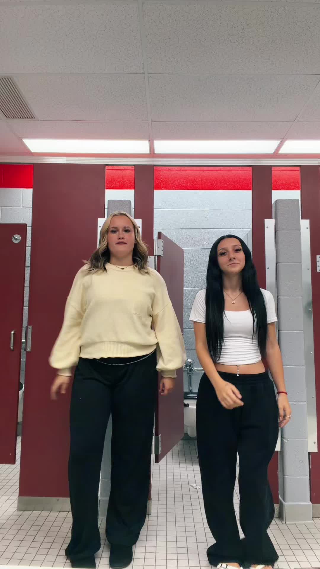 @𝐭 𝐚 𝐲 𝐥 𝐨 𝐫