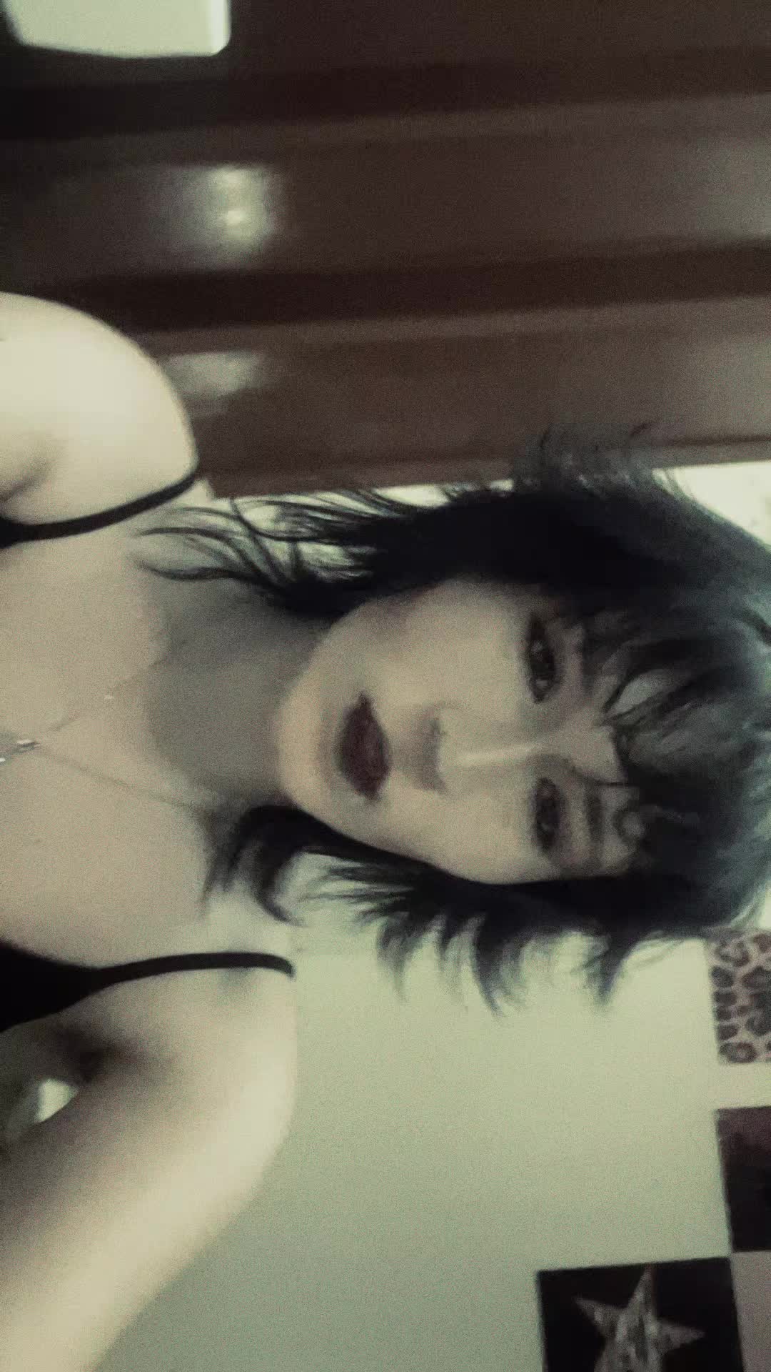@โใ