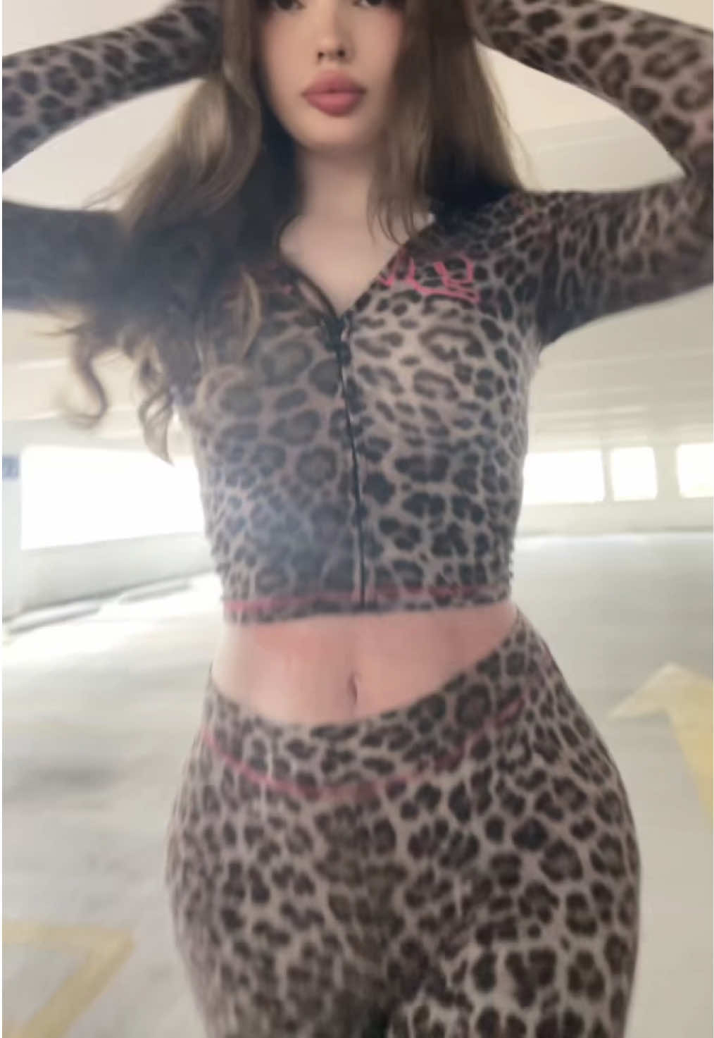 @iheartayl0rrr