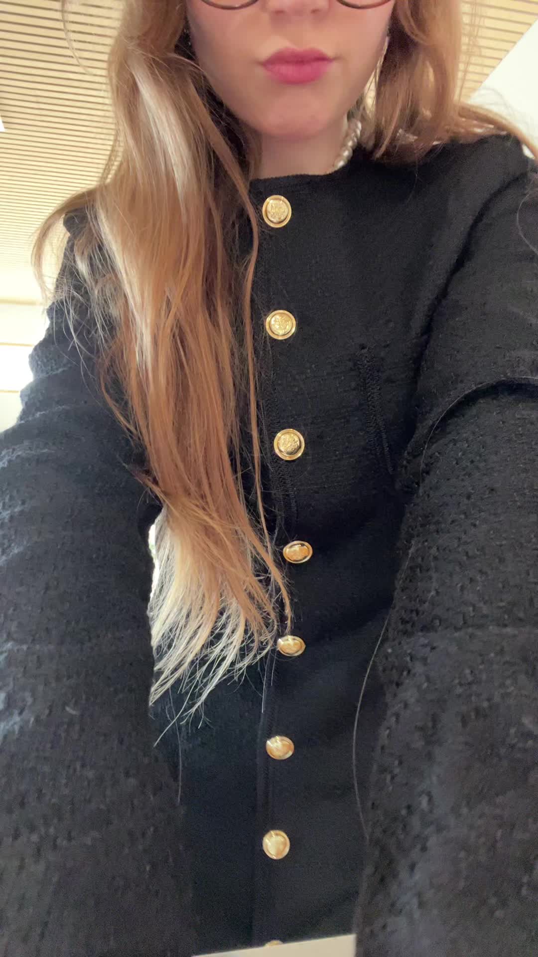 @Ella