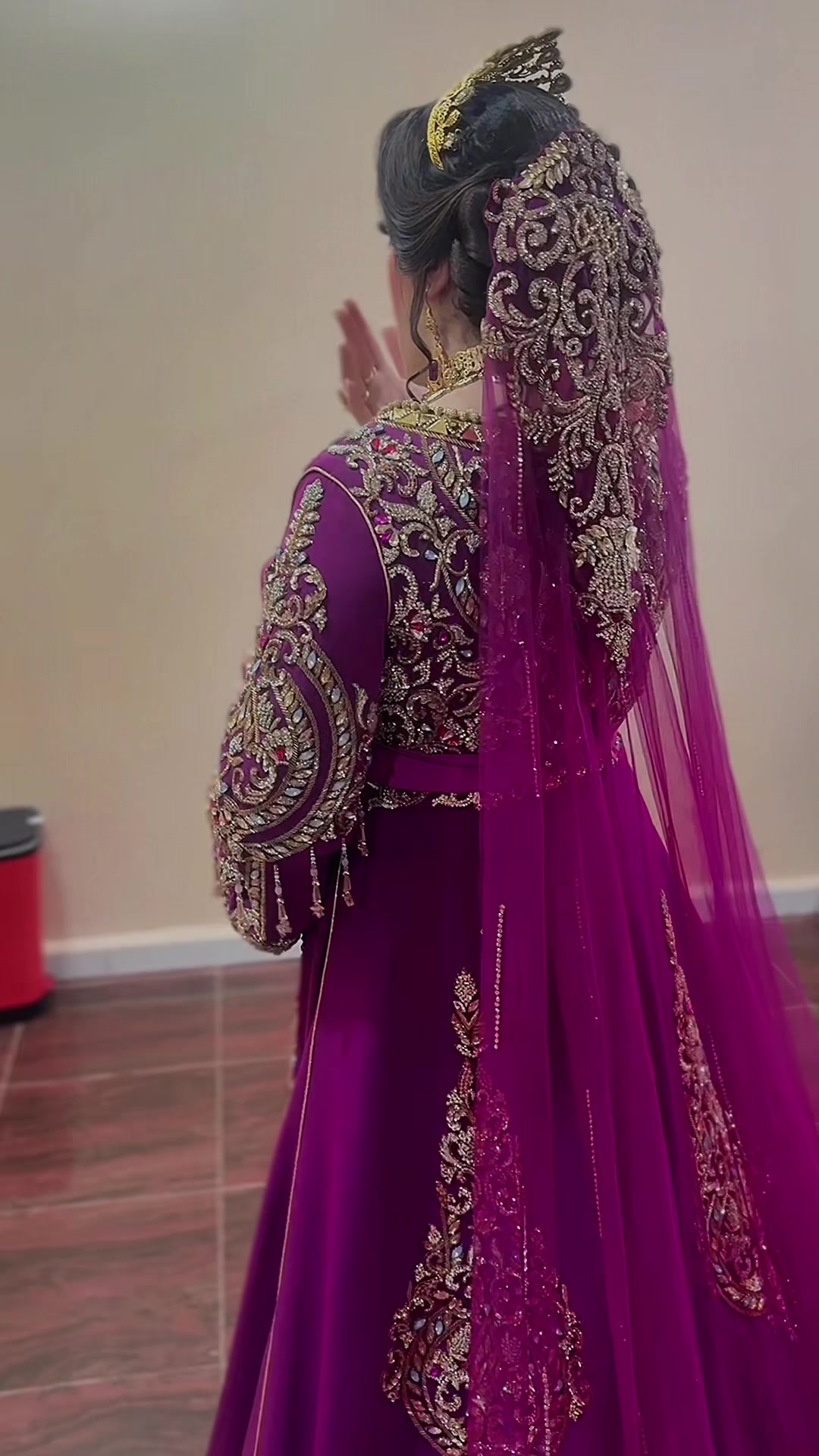 @lalaelamira