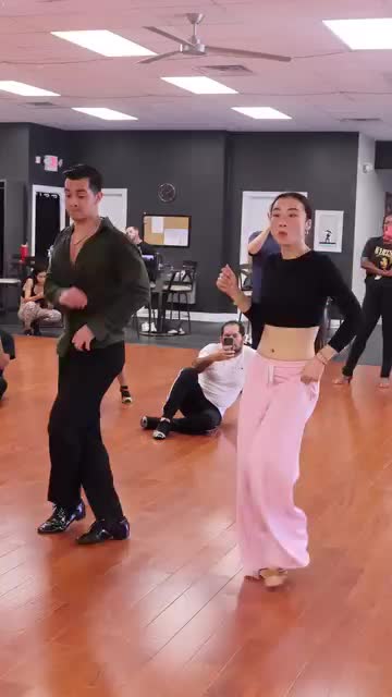 @vivelasalsauk