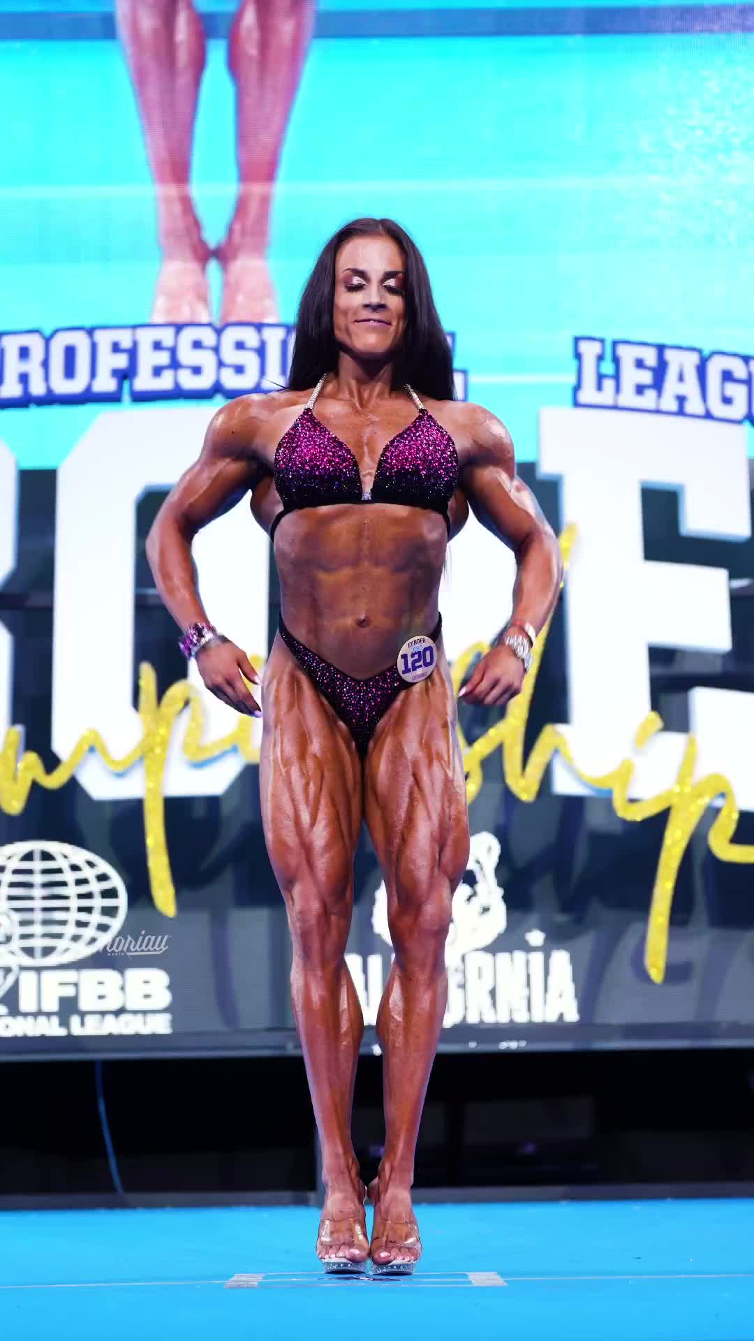 @musclegirls