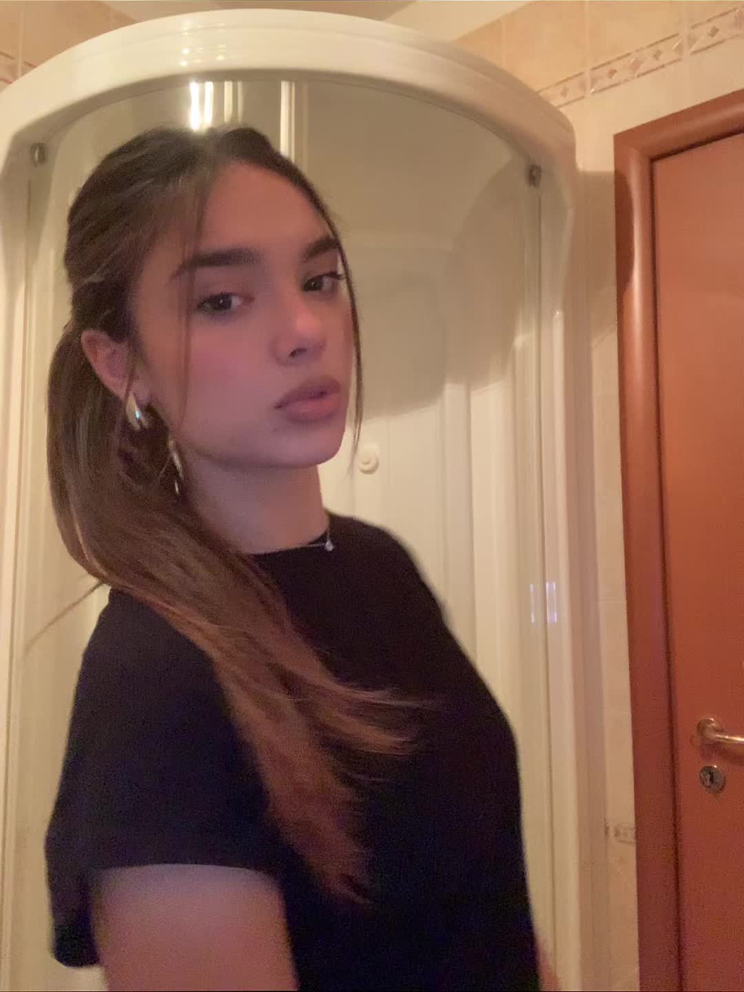 @C R I 🌒