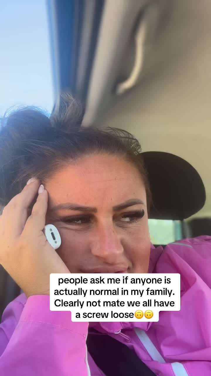 @courtneywhitexx