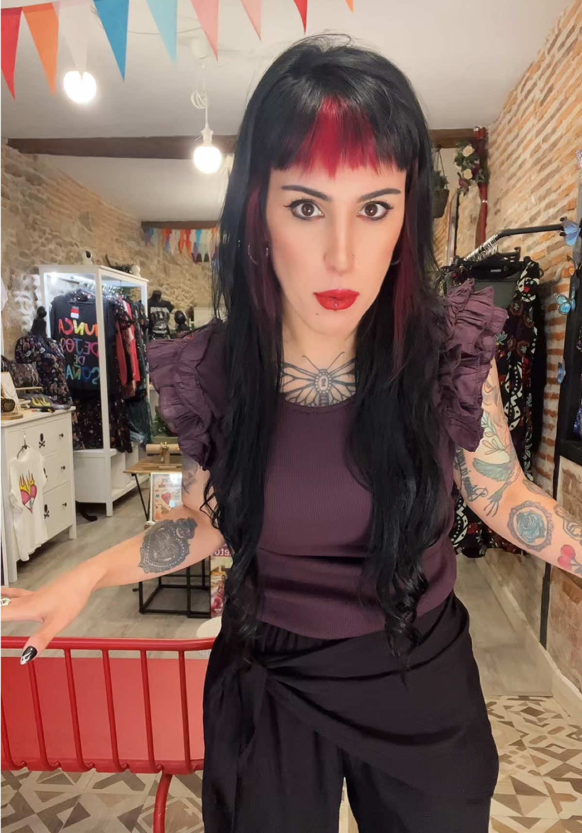 @Artistinta