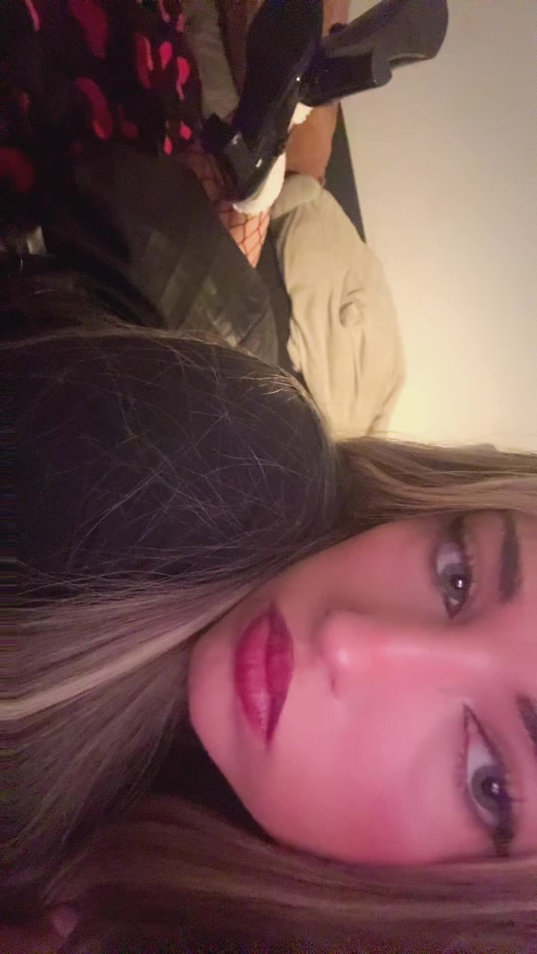 @&egrave;Wrld🧛🏻&zwj;♀️🖤