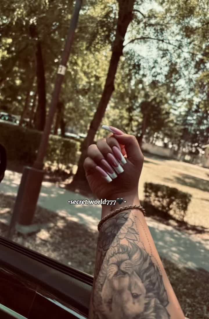 @🖤