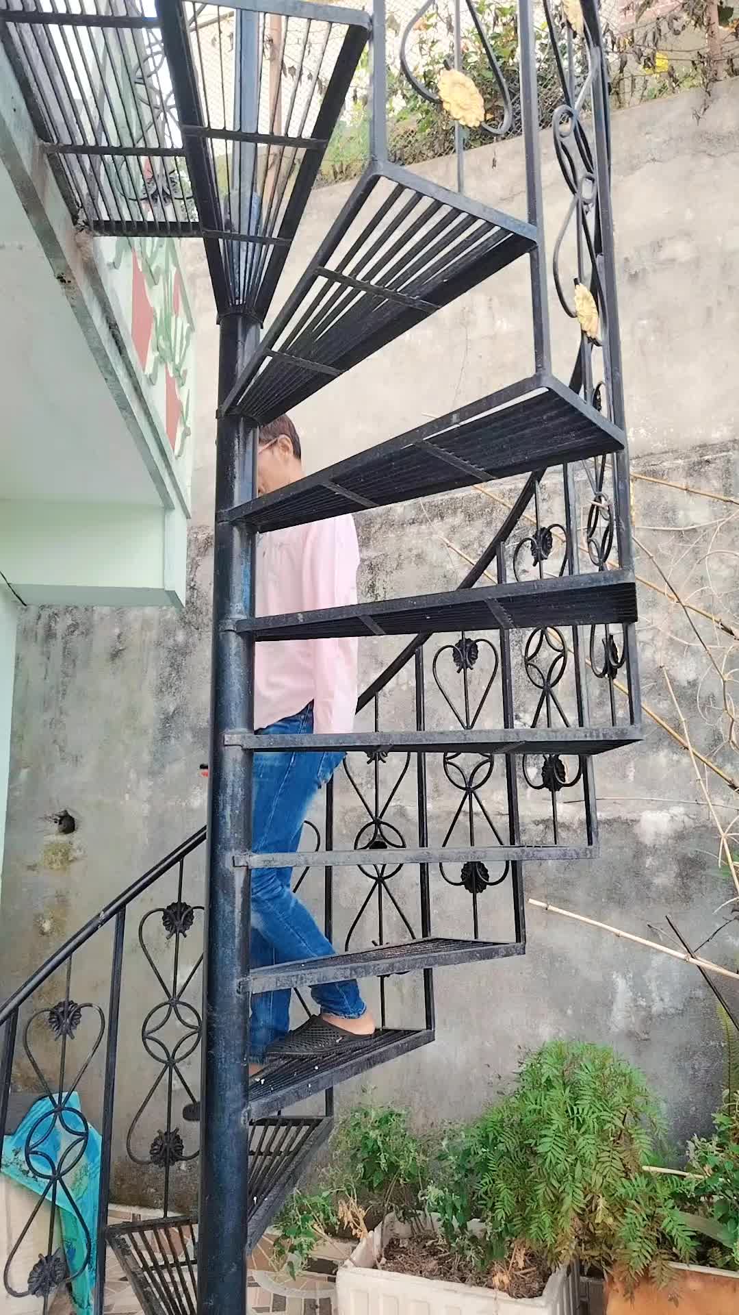 @अधिकारी लक्ष्मी