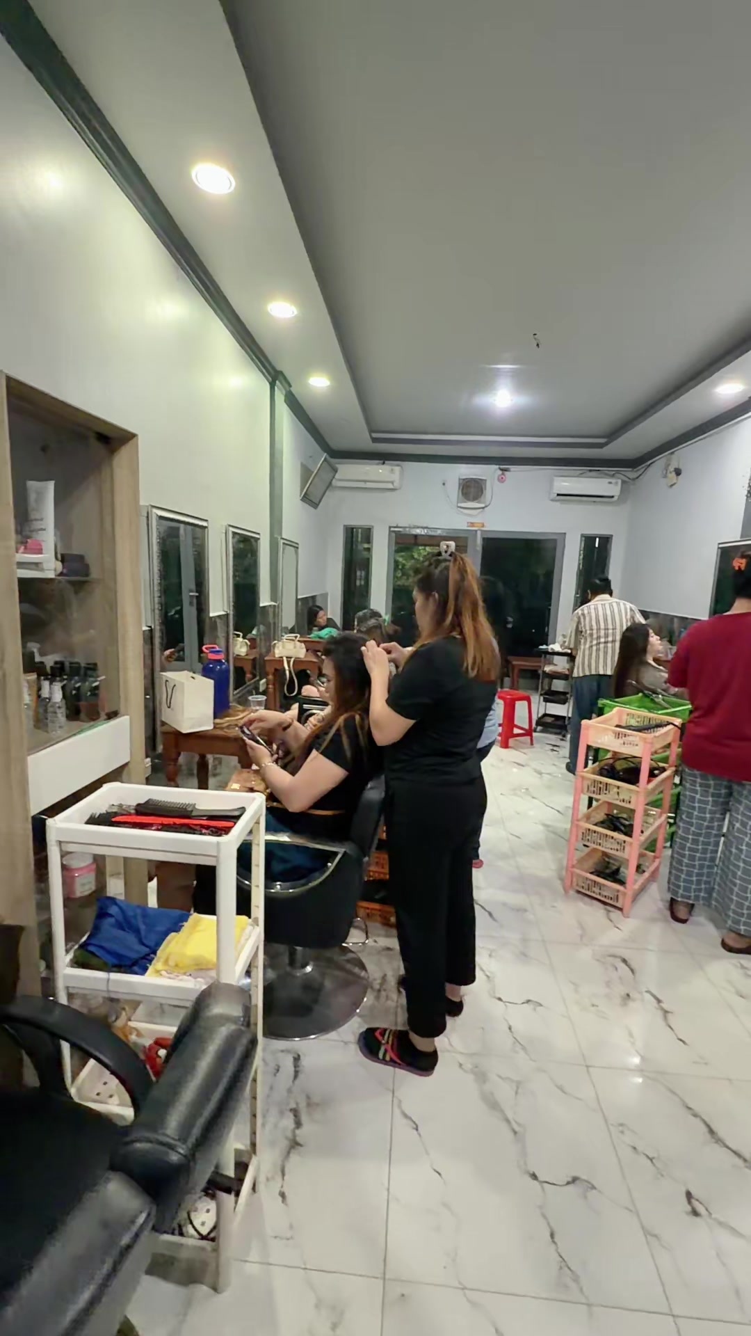 @Zeriko yr salon. Y&R salon
