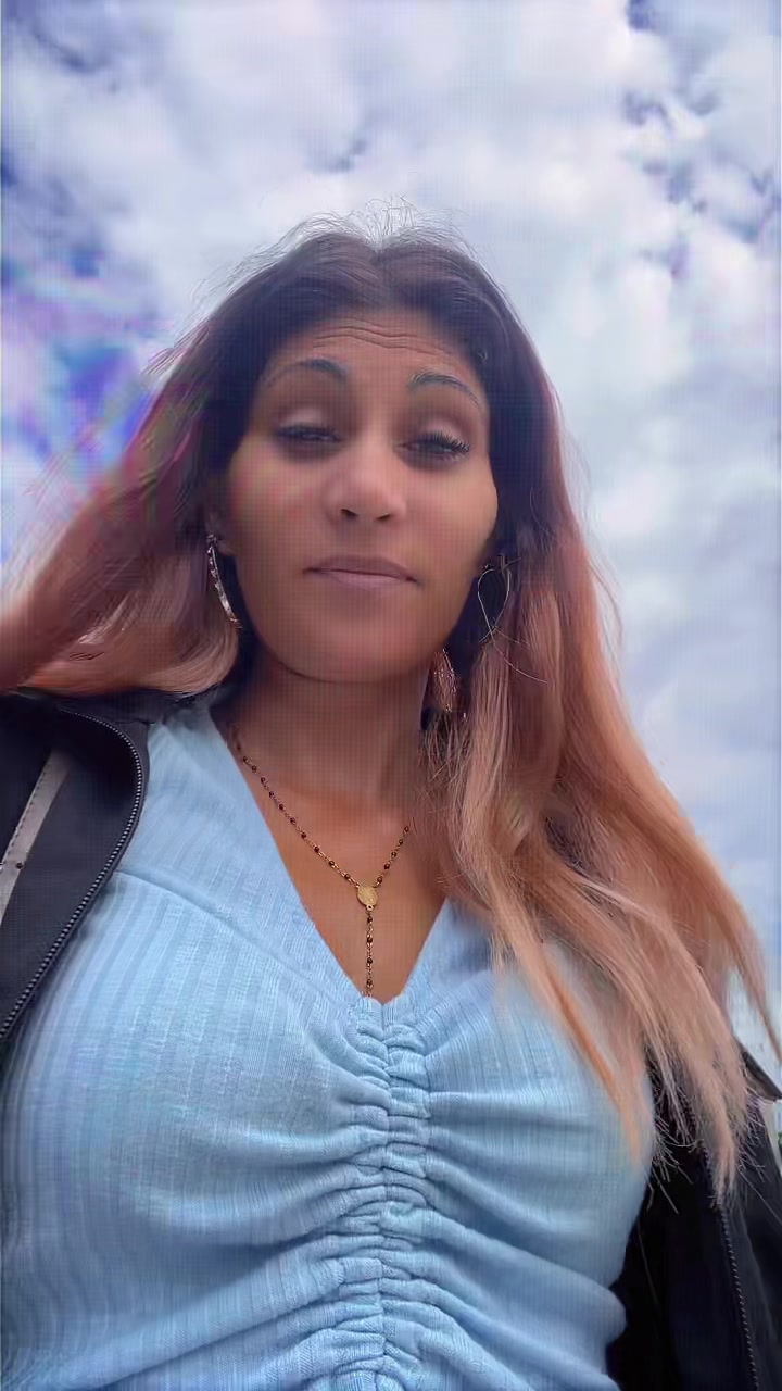 @💞💞Laura brunețica👑 👑