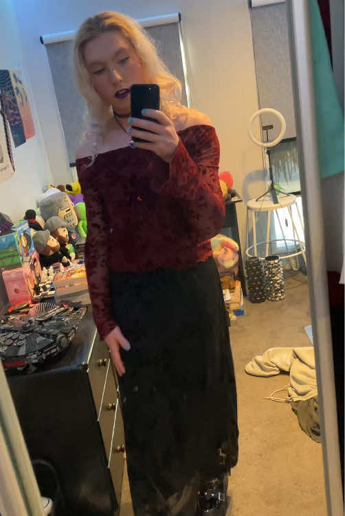 @Foxy_femboy