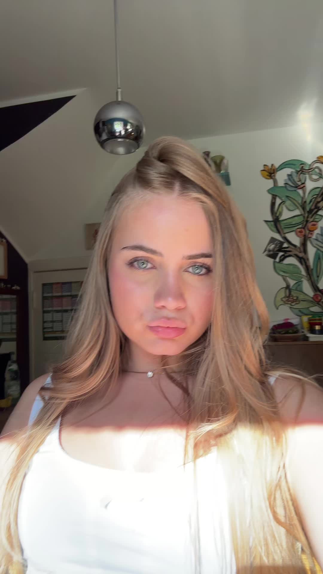 @𝓔𝓵𝓵𝓪𝓜𝓪𝔂𝓪