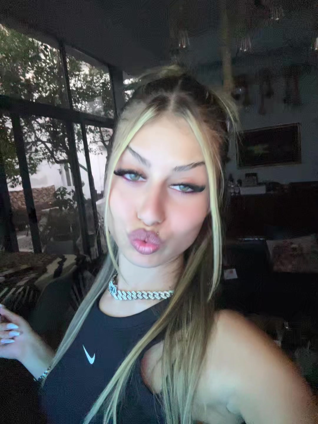 @tzortzina_💅🏼