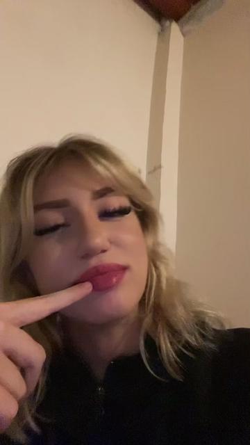 @_emily__df__