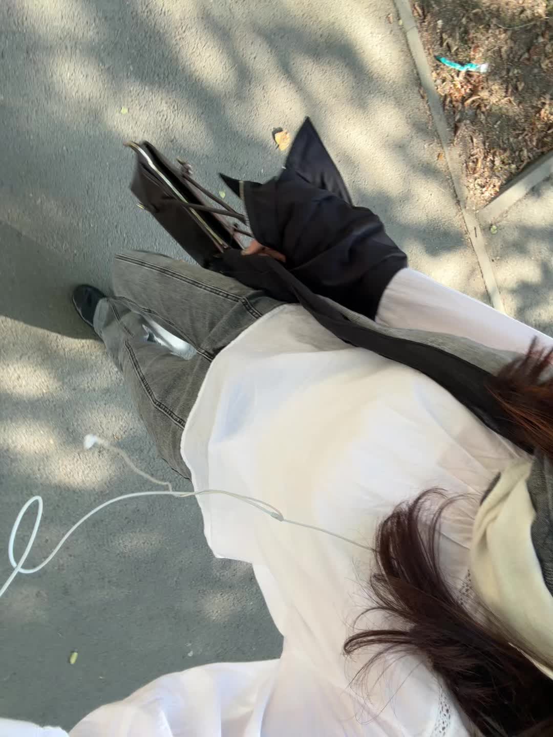 @Daniya🔅