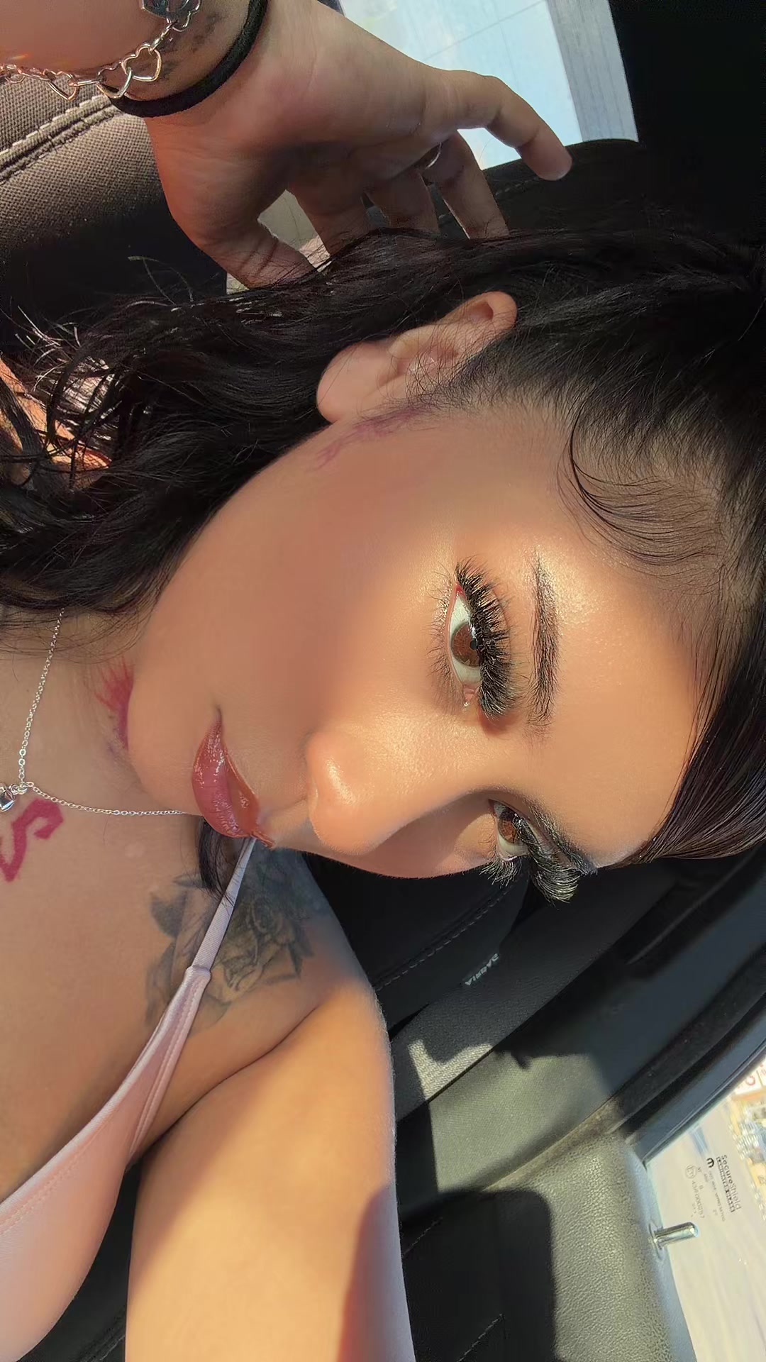 @zyraalizaine