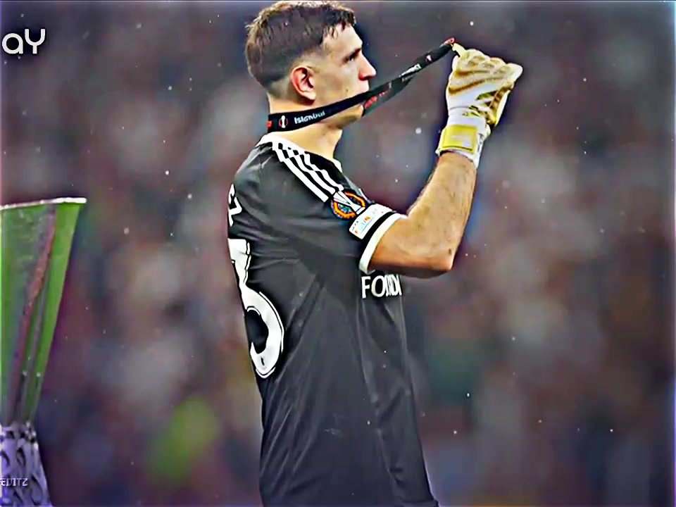 @⚡ⁱᵗᶻᴍᴇ々𝐃𝐄ꪶ𝐖ꫝ𝐑_🔥⚽