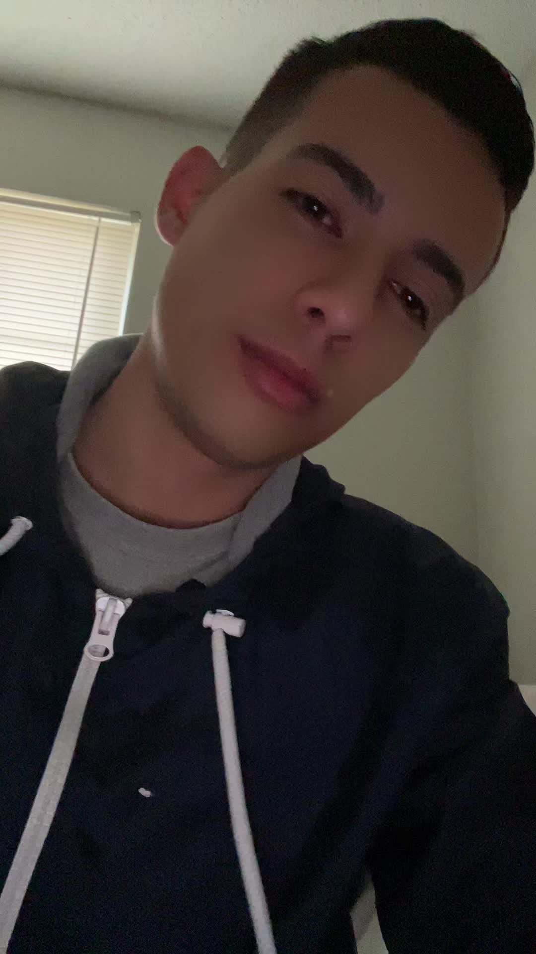 @Alej