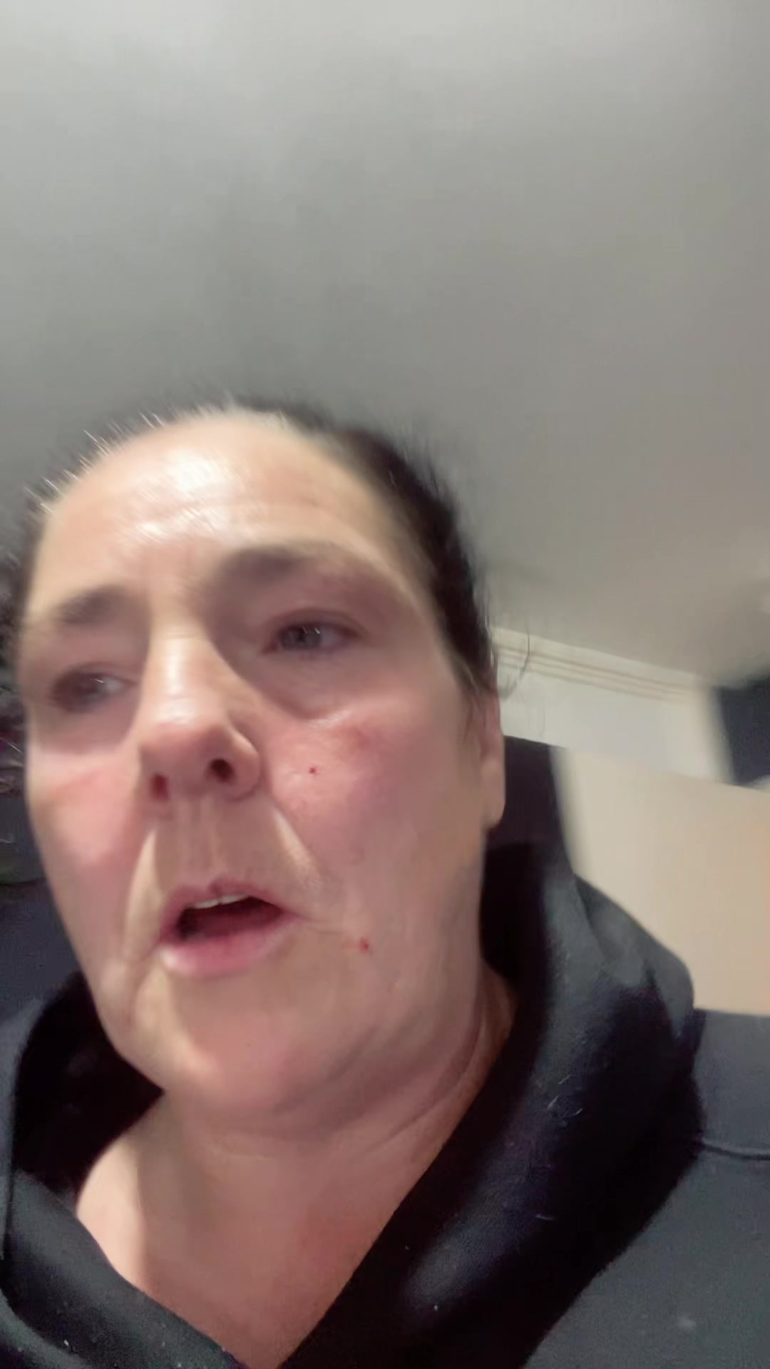 @xxx Lisa proud mother of 7 xx